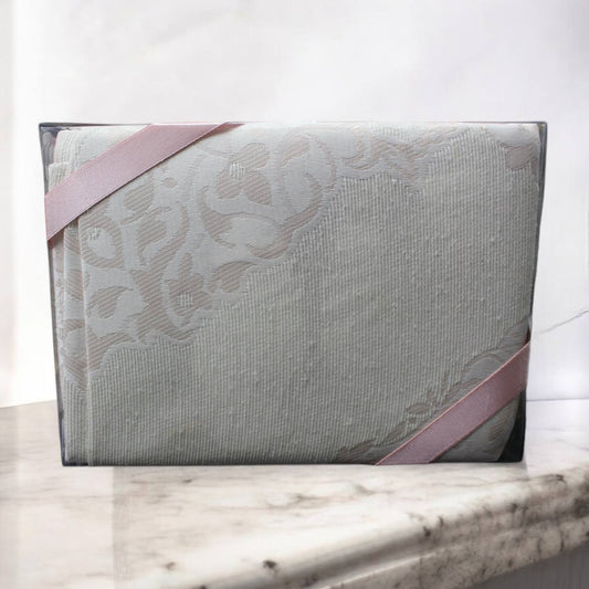 Frauen Geschenkset 4 tlg. Gebetsteppich + 99er Gebetskette+ Koran Juz + Hijab